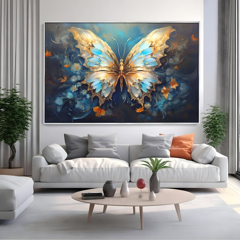 Tablou canvas cu tablou canvas cu fluture si flori, in rama de aluminiu argintiu, pe perete intr-un living